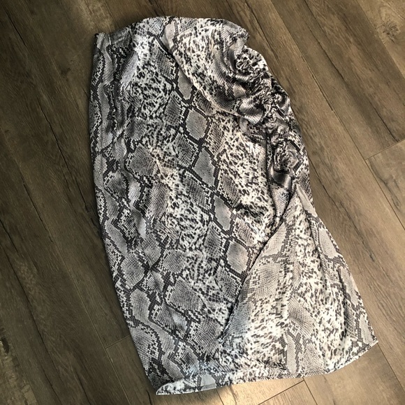 Free Press White & Grey snake print skirt - Picture 8 of 8
